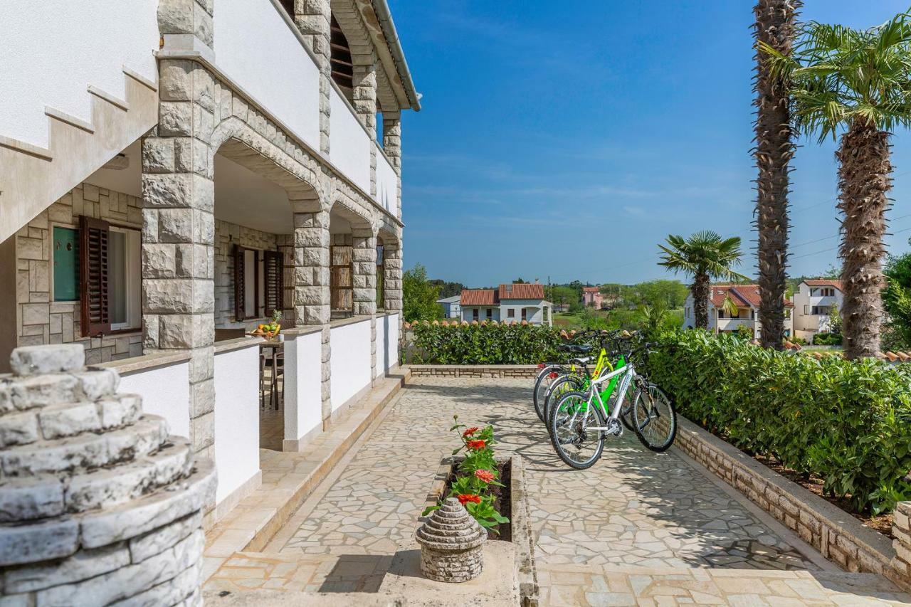 Apartments Rita Poreč Exterior foto